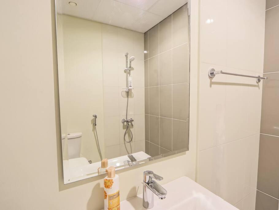 Fully Furnished With Terrace And Balcony Villa *